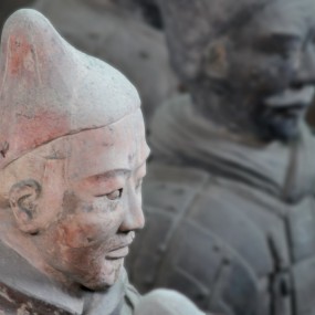 看秦兵马俑的真色彩