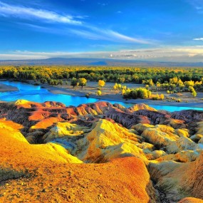 布尔津-美丽的五彩滩