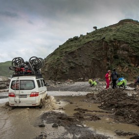 一条半腿，二个少年，苦逼川藏线(二）