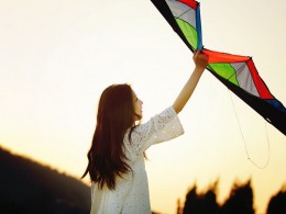 转载油菜花中的人像