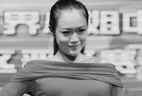 选秀的她
