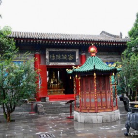 再去广仁寺