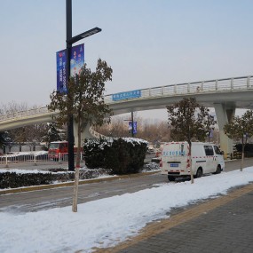 雪后天桥