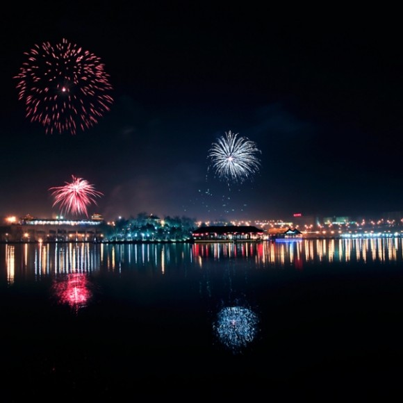 烟花易冷，圆月难久。。。