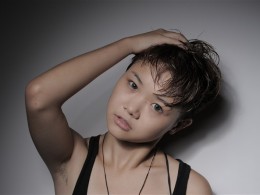 第一次棚拍（原片），请指导。