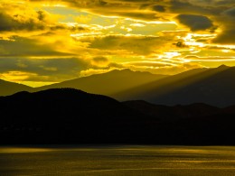 藏地行--挡不住的神光