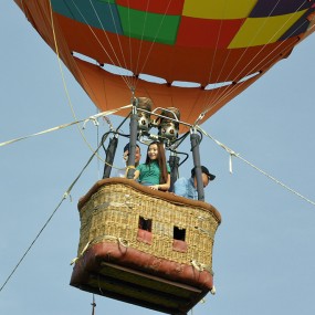 热气球上俯拍白鹿仓