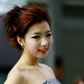 美女Yes  香车No