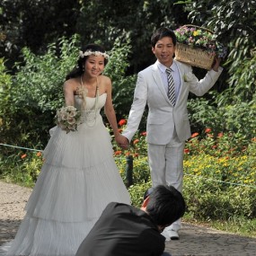 蹭拍婚纱