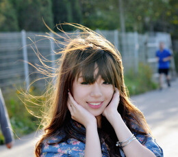 让女朋友当练习模特