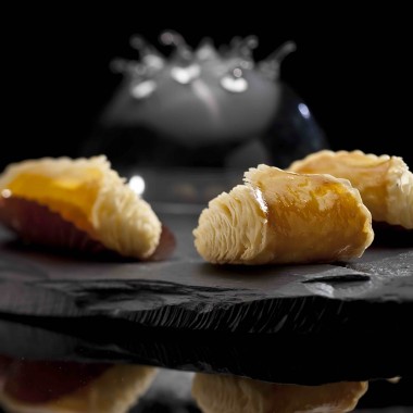 拥有20年以上美食摄影经验，大师出手，必为精品。 可根据客户需求进行创意拍摄，将...