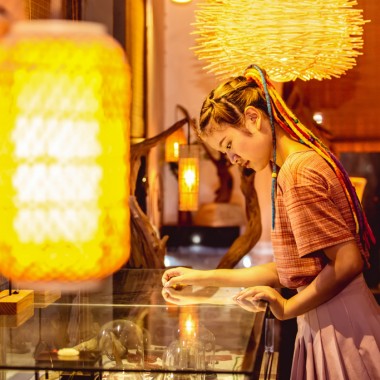 古玩店妹妹