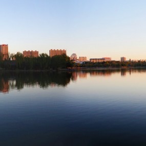 秋润明湖好风光