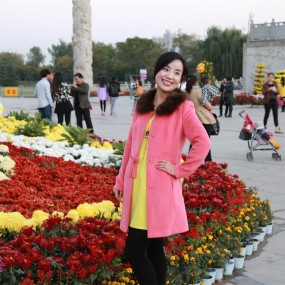 学妹漫舞菊花园